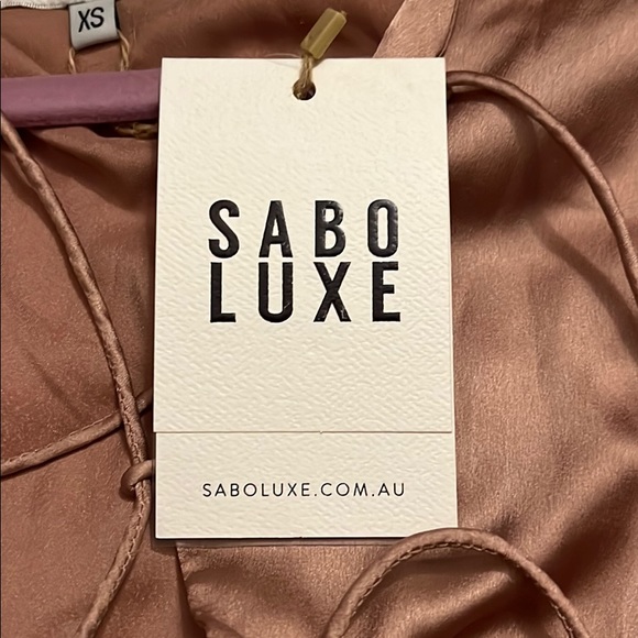 Sabo Luxe two piece set - Picture 3 of 3